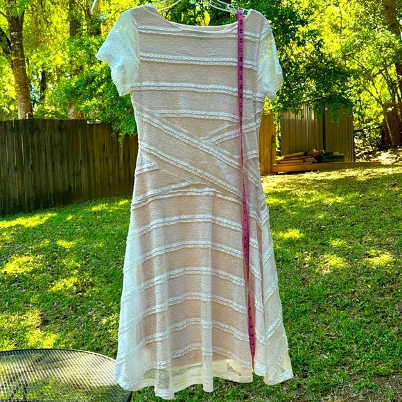 Sangria lace dress, white, short sleeves, size S Sangria lace dress, white, short sleeves, size S